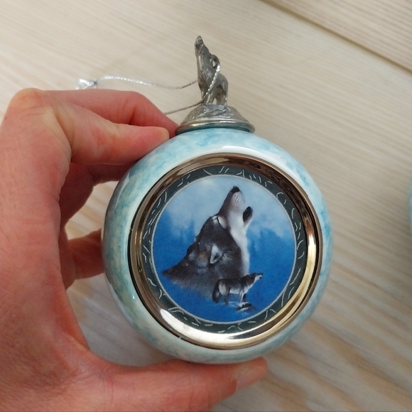 Set of 4 Bradford Editions Wolf Ornaments - Picture 9 of 10